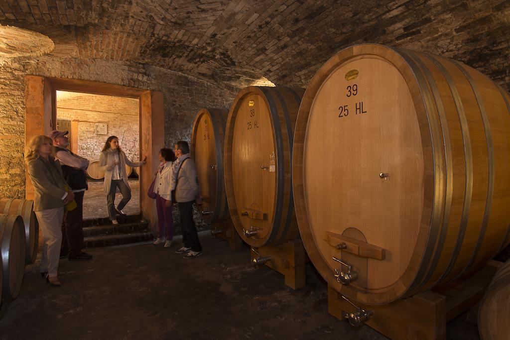 Marchesi Alfieri - Cantine E Ospitalita San Martino Alfieri Exteriör bild