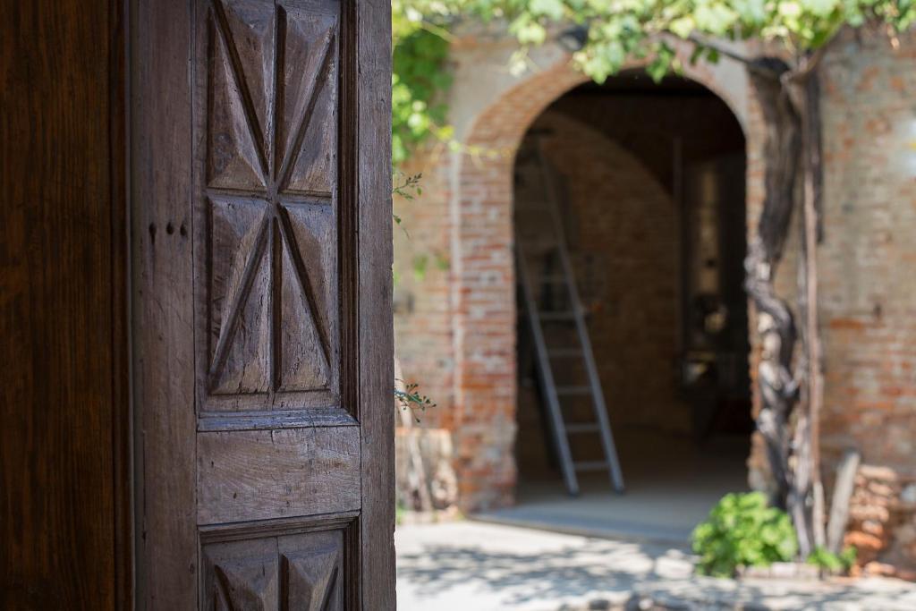 Marchesi Alfieri - Cantine E Ospitalita San Martino Alfieri Exteriör bild